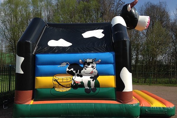 Inflatable bouncer cow with roof
